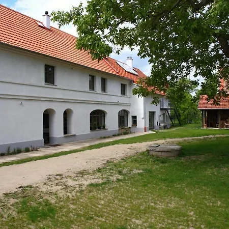 Ubytovani Na Statku Vedomice Exterior photo